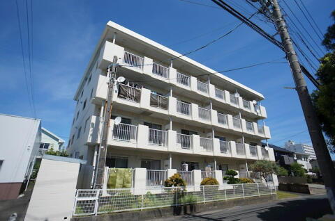 マンション寺田 4階建