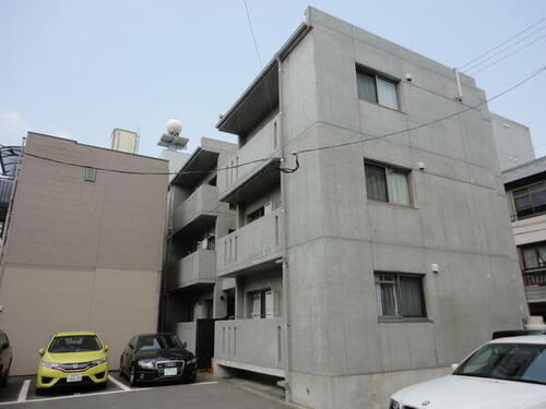 フォート・Ｇ・メール 3階建