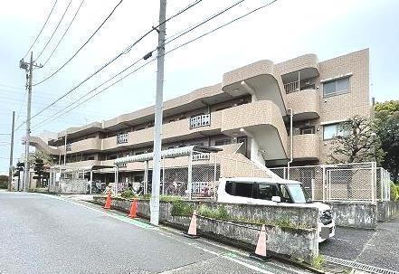 リブェールヒルズ早渕 3階建