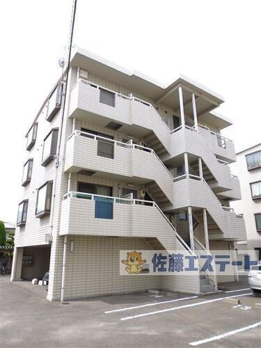 駒金屋１１マンション 4階建