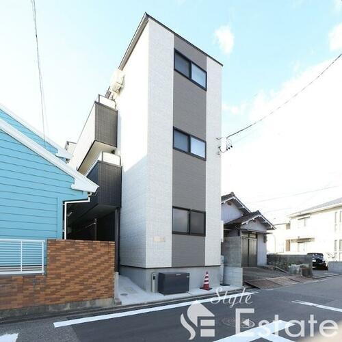 メゾン・プルミエール大同町 3階建
