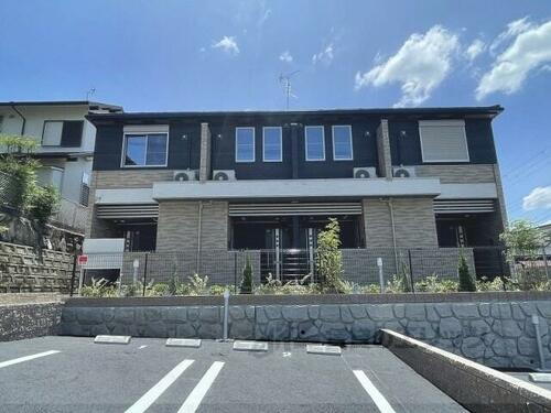 大阪府枚方市楠葉美咲２丁目 2階建