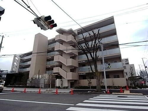 兵庫県西宮市甲子園浦風町 5階建