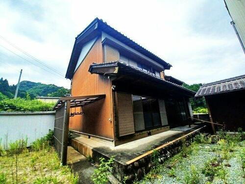 三重県多気郡多気町前村 2階建