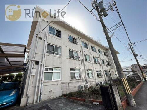大阪府八尾市東山本町７丁目 3階建