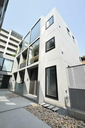 東京都新宿区西早稲田３丁目 賃貸マンション