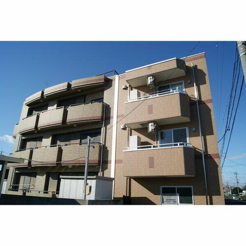 西マンション 3階建