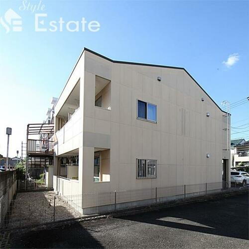 愛知県名古屋市北区中切町４丁目 2階建