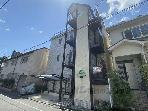 京都府京都市北区紫野下若草町 3階建