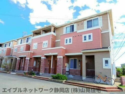 静岡県静岡市駿河区下川原南 3階建