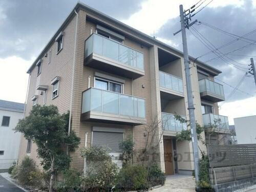 奈良県生駒市壱分町 築8年6ヶ月 3階建