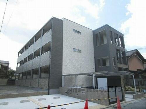 京都府京都市伏見区深草西浦町２丁目 3階建 築4年