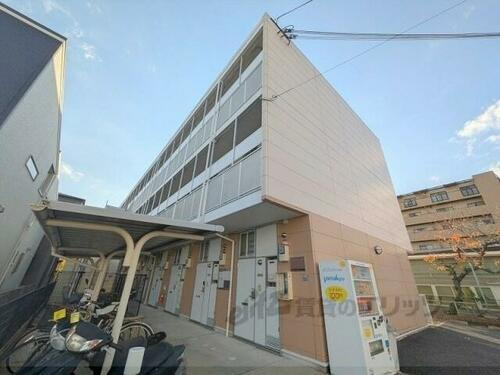 大阪府東大阪市吉田４丁目 3階建