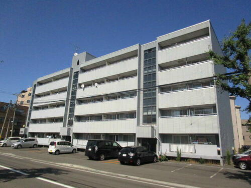 北海道札幌市東区北二十二条東１３丁目 5階建 築32年4ヶ月