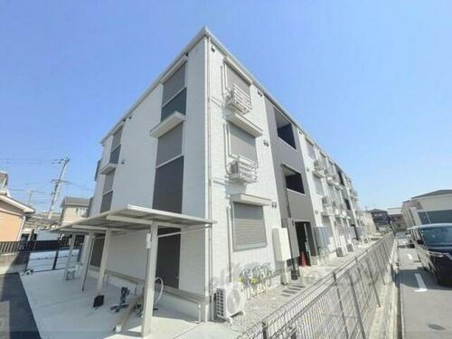 奈良県奈良市北永井町  3階建