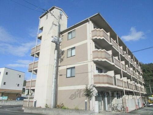 京都府南丹市園部町木崎町東川端 4階建