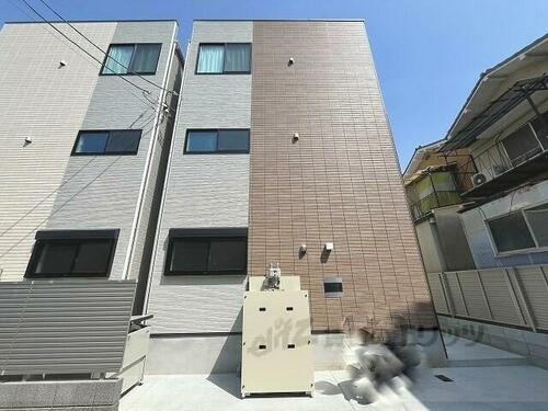 京都府京都市山科区音羽八ノ坪 3階建 