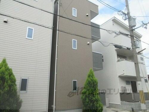 ハーモニーテラス東野狐藪町２ 3階建