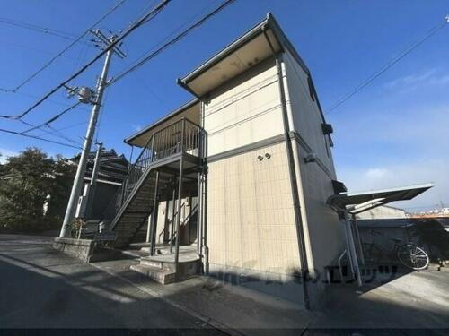 エーリー招提 2階建