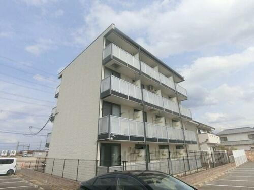 京都府京田辺市三山木中央８丁目 4階建 築16年9ヶ月