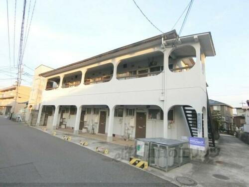 滋賀県大津市一里山１丁目 2階建