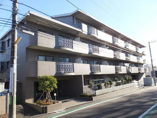 クルールセデュクシオン 4階建