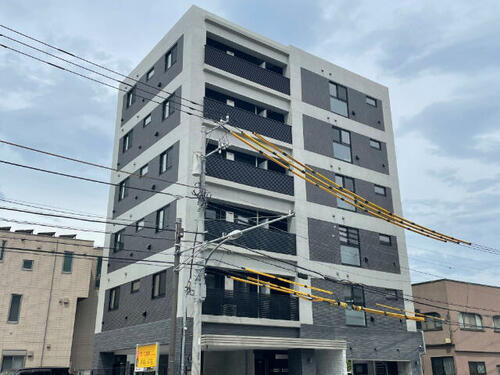 プライムガーデン新杉田西 6階建