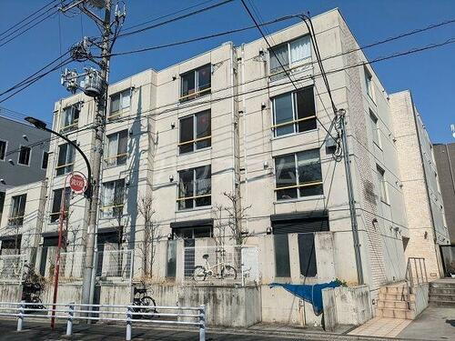 東京都目黒区東が丘２丁目 4階建