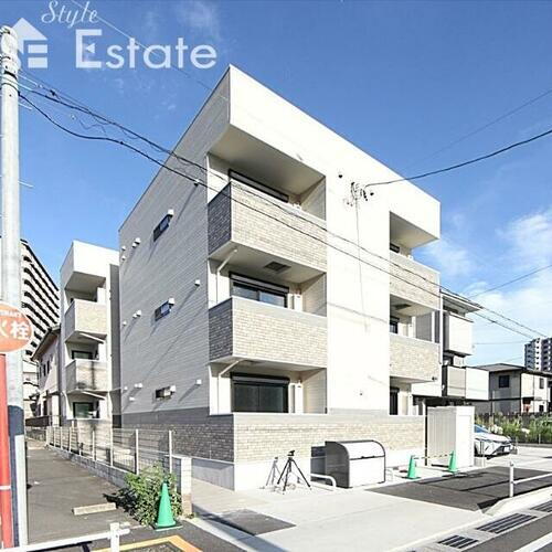 愛知県名古屋市北区上飯田東町１丁目 3階建 築1年11ヶ月