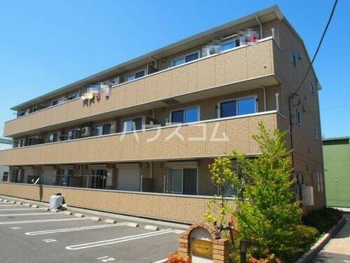 レジデンス三郷　Ⅱ号館 3階建