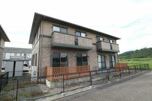 山梨県韮崎市中島２丁目 賃貸アパート