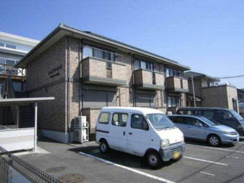 静岡県沼津市岡宮 2階建