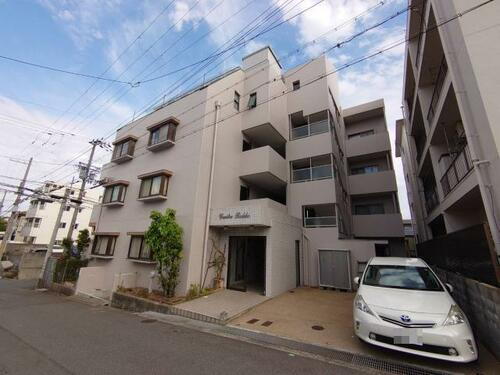 兵庫県神戸市灘区楠丘町６丁目 4階建