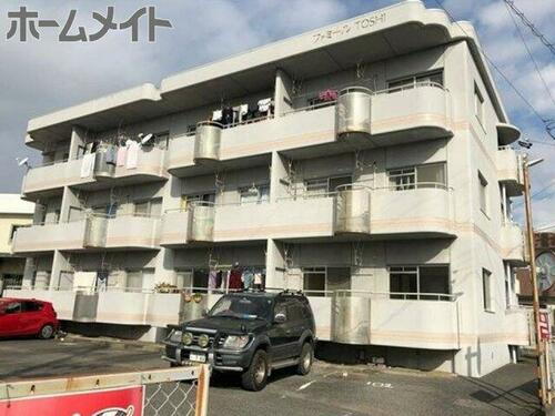 ファミールＴＯＳＨＩ 3階建