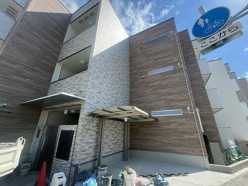 兵庫県尼崎市東大物町１丁目 築1年6ヶ月 3階建