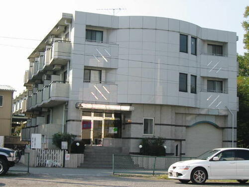 アトゥム熊谷 3階建