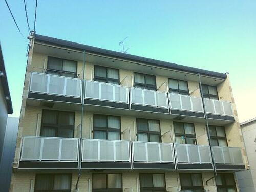 大阪府茨木市横江２丁目 3階建