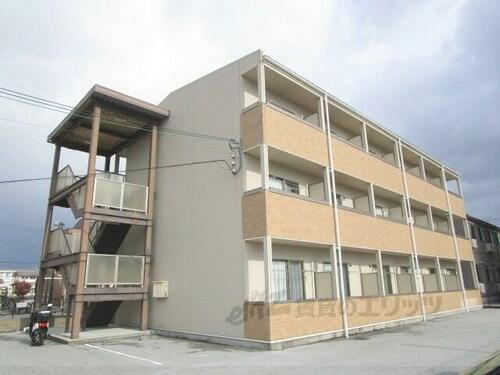 滋賀県長浜市下坂浜町 築16年10ヶ月 3階建