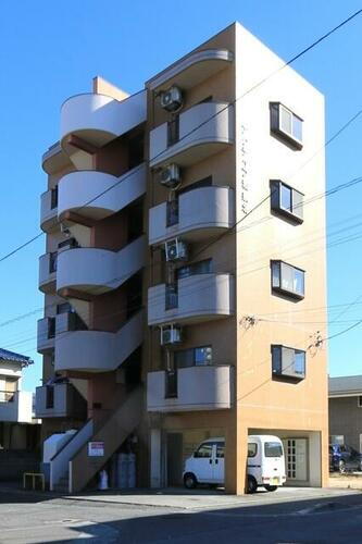 愛媛県松山市和泉北１丁目 賃貸マンション