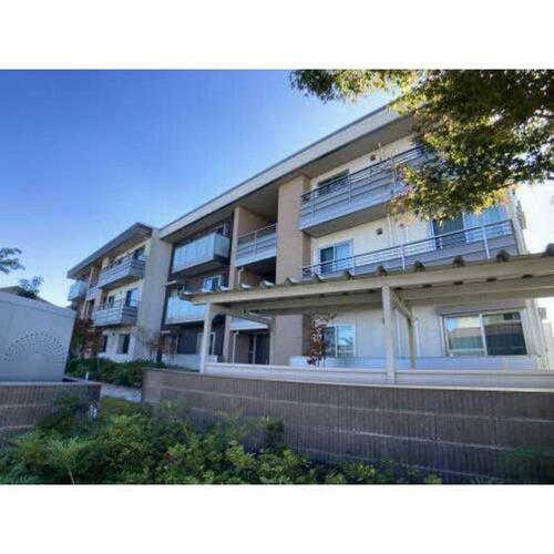 ファースト・コンフォーザ