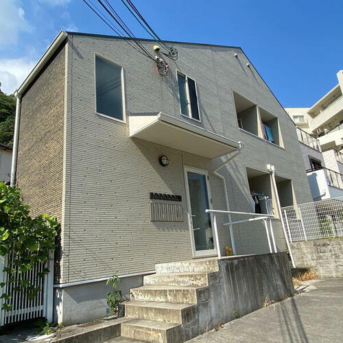兵庫県神戸市中央区山本通４丁目 2階建