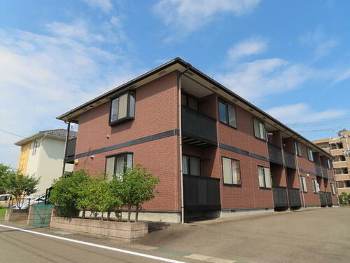 センチュリー小鶴新田 2階建