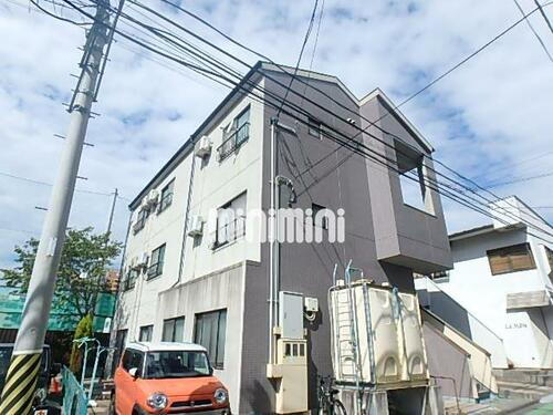 小田島アパート 3階建
