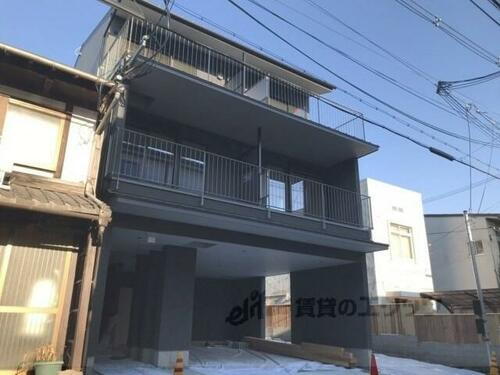 京都府京都市東山区塗師屋町 3階建 築2年8ヶ月