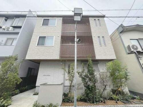 京都府京都市中京区壬生森前町  3階建