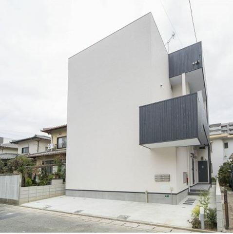 フローラ吉塚駅前 2階建