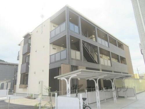 京都府福知山市字堀  3階建