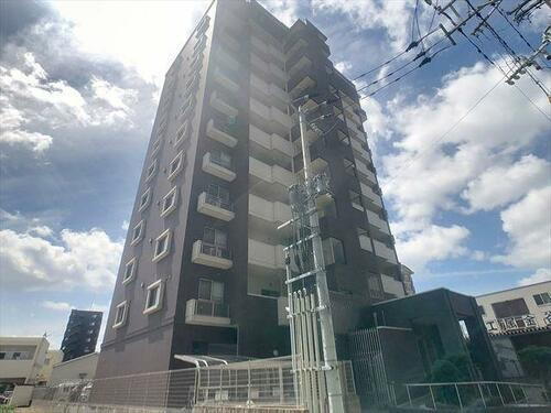福岡県福岡市東区松島１丁目 11階建