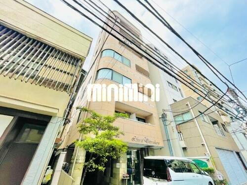 東京都中野区中央４丁目 8階建