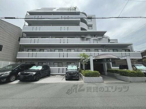 ロイヤル現代 地上7階地下1階建